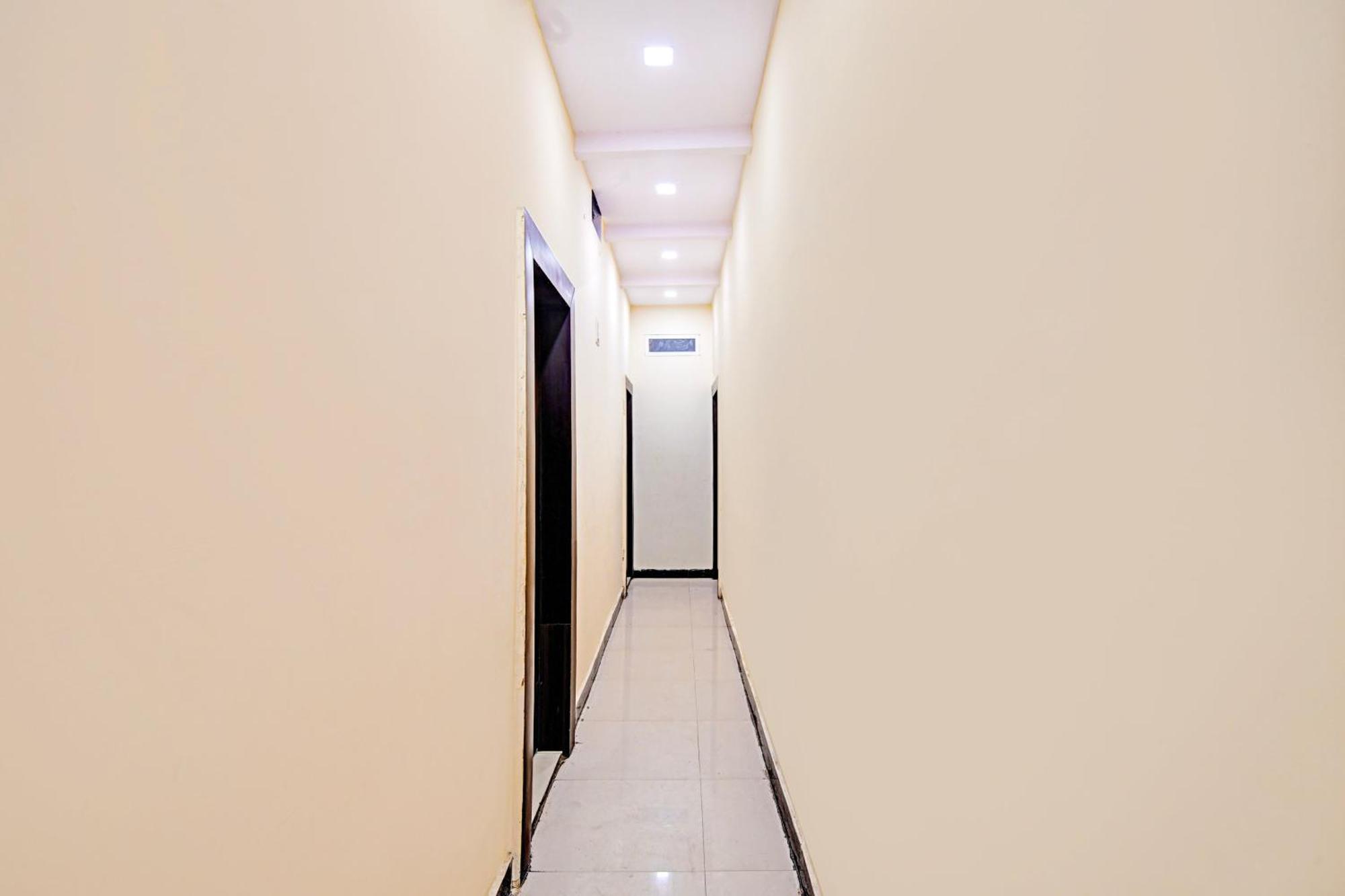 Super Hotel O Hanuman Naka Ujjain Formerly Krishna Palace מראה חיצוני תמונה