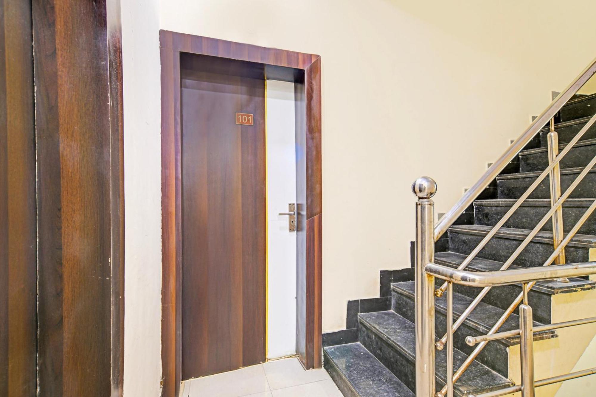 Super Hotel O Hanuman Naka Ujjain Formerly Krishna Palace מראה חיצוני תמונה