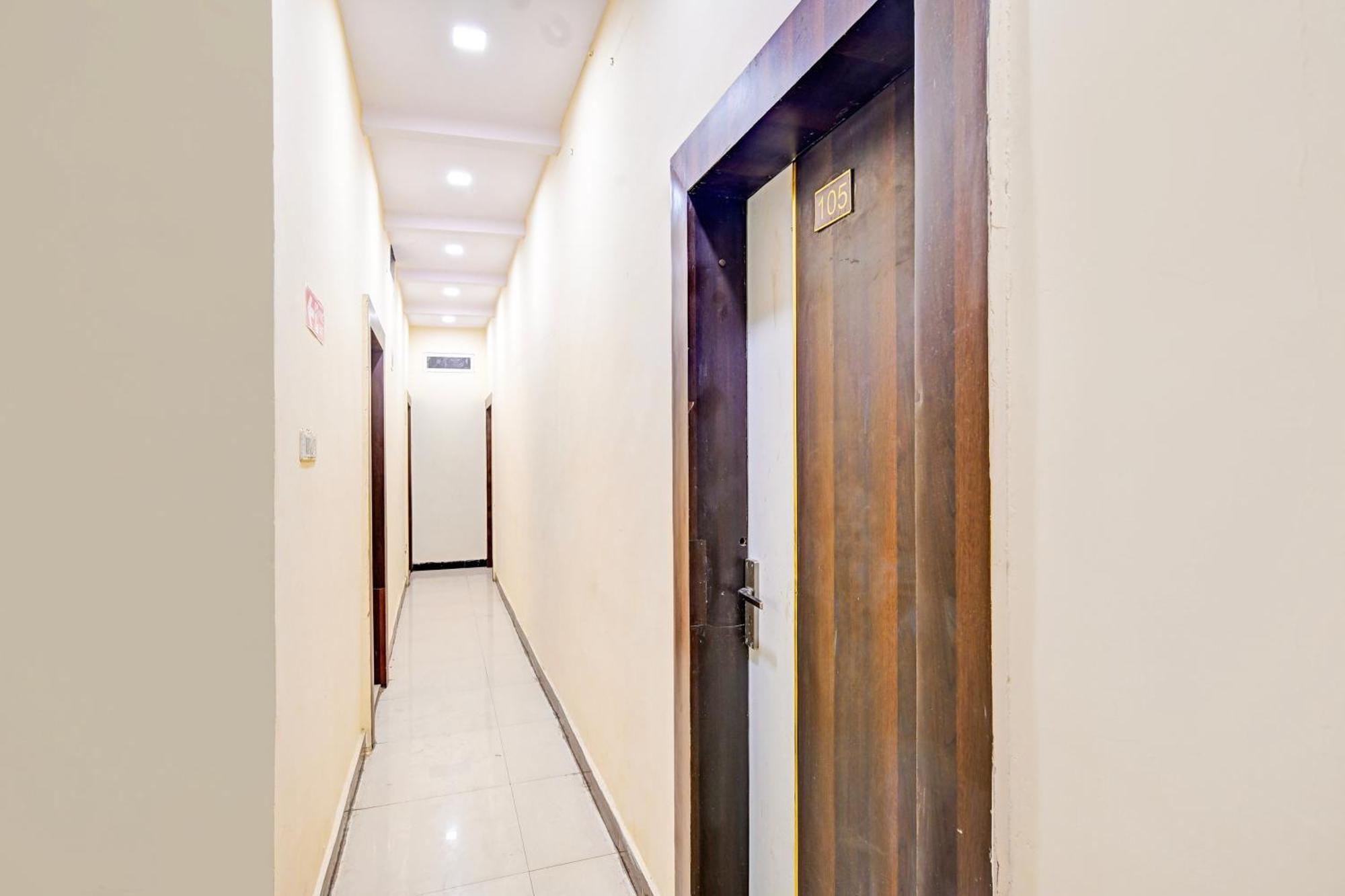 Super Hotel O Hanuman Naka Ujjain Formerly Krishna Palace מראה חיצוני תמונה