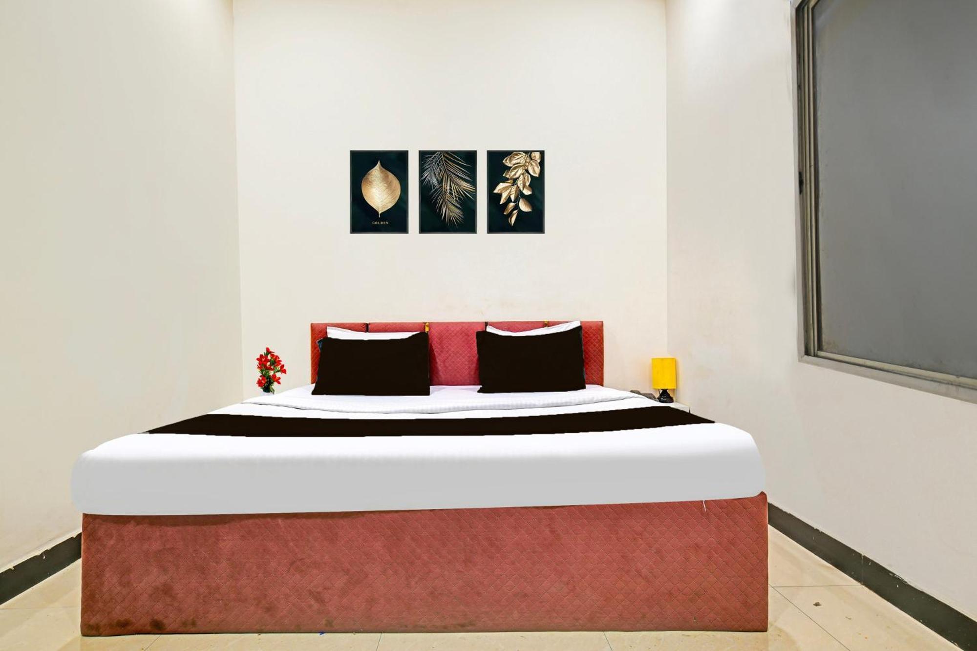 Super Hotel O Hanuman Naka Ujjain Formerly Krishna Palace מראה חיצוני תמונה