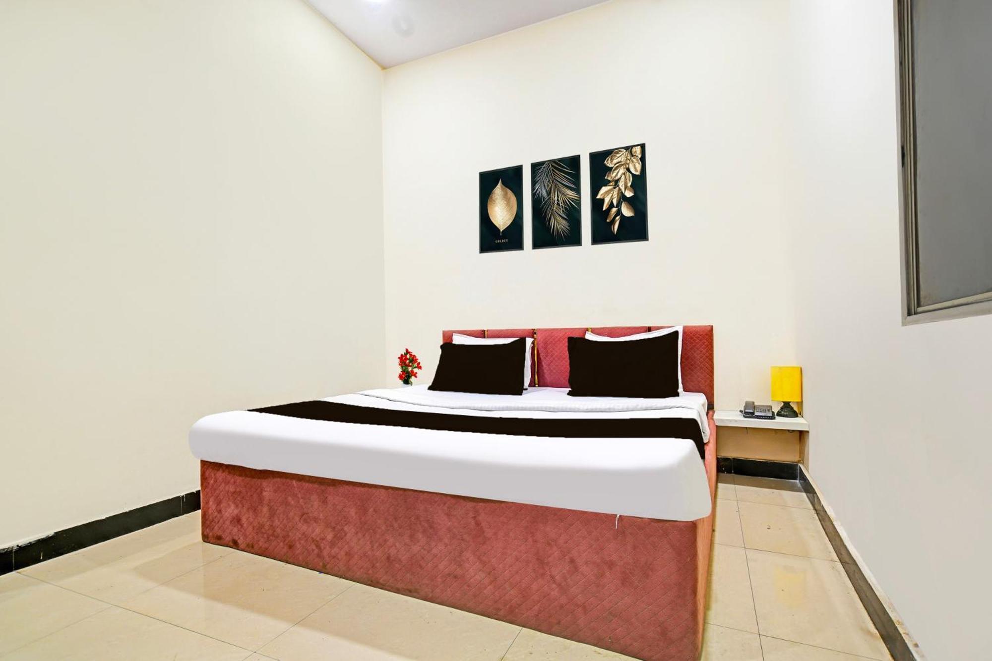 Super Hotel O Hanuman Naka Ujjain Formerly Krishna Palace מראה חיצוני תמונה